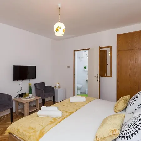 Sunset Bay בית הארחה